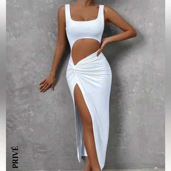 high cut dress Berrylush Women Solid Black V-Neck Sleeveless Crepe Thigh-High Slit A- main image 1